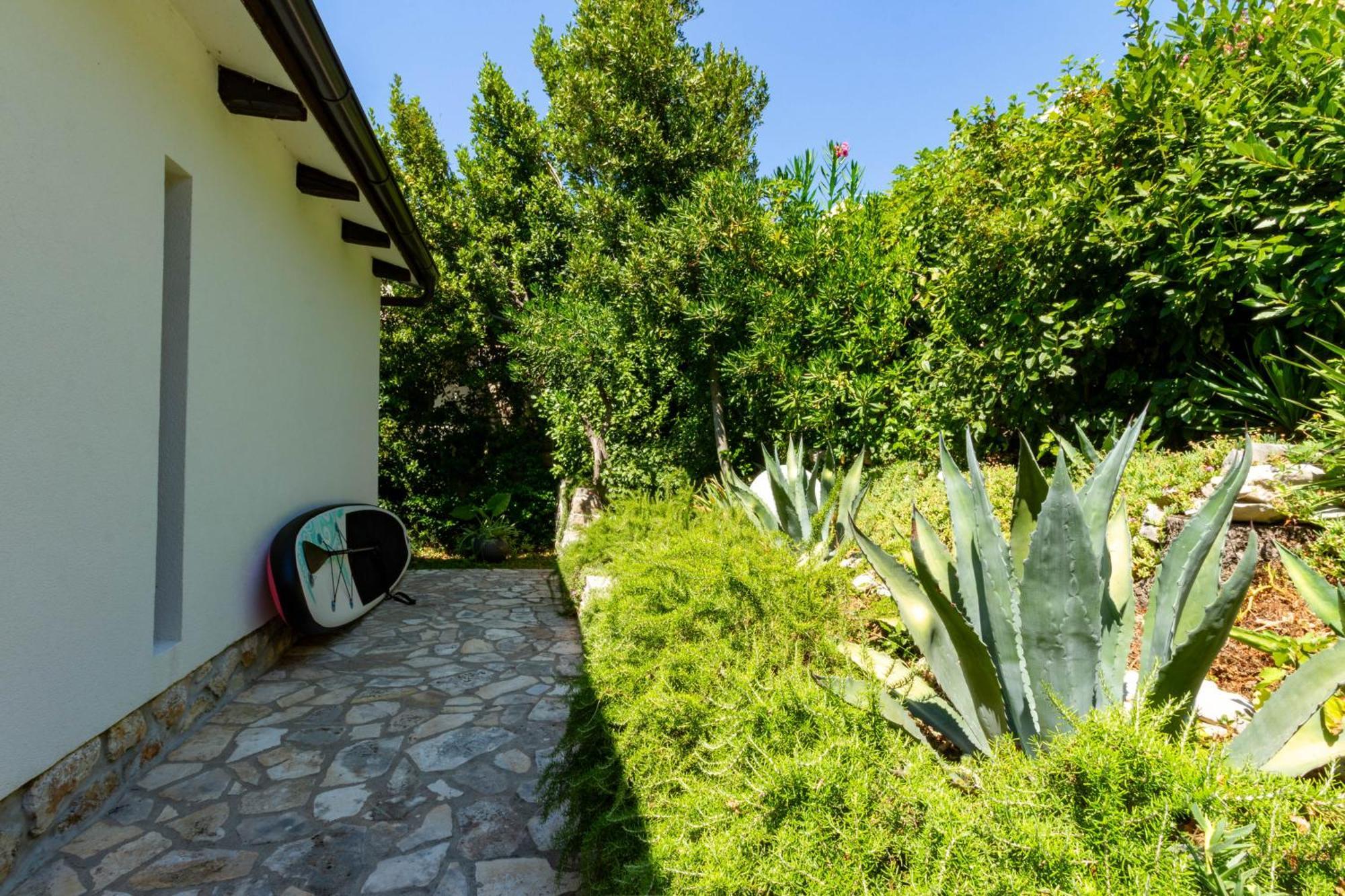 Artistic Beach House With Pool Jadranovo Exterior foto